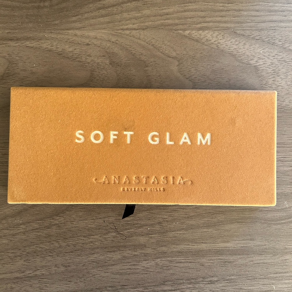 Soft Glam Anastasia Palette